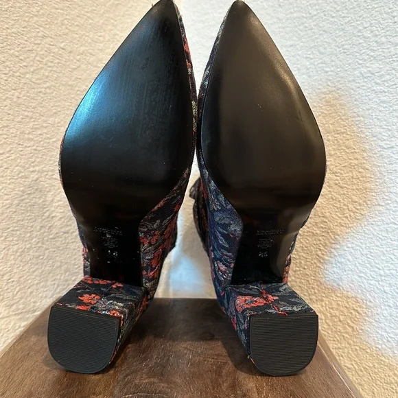 Badgley Mischka Collection Morrisey Brocade Bootie Size 81/2 - Picture 10 of 13